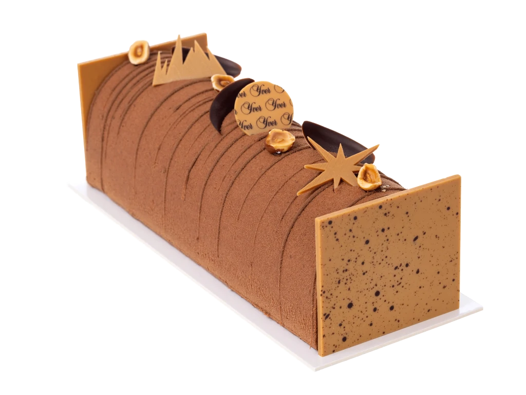 CHAMONIX - Biscuit moelleux chocolat, feuilletine, crémeux chocolat-praliné, craquant chocolat, mousse chocolat noir 64%.